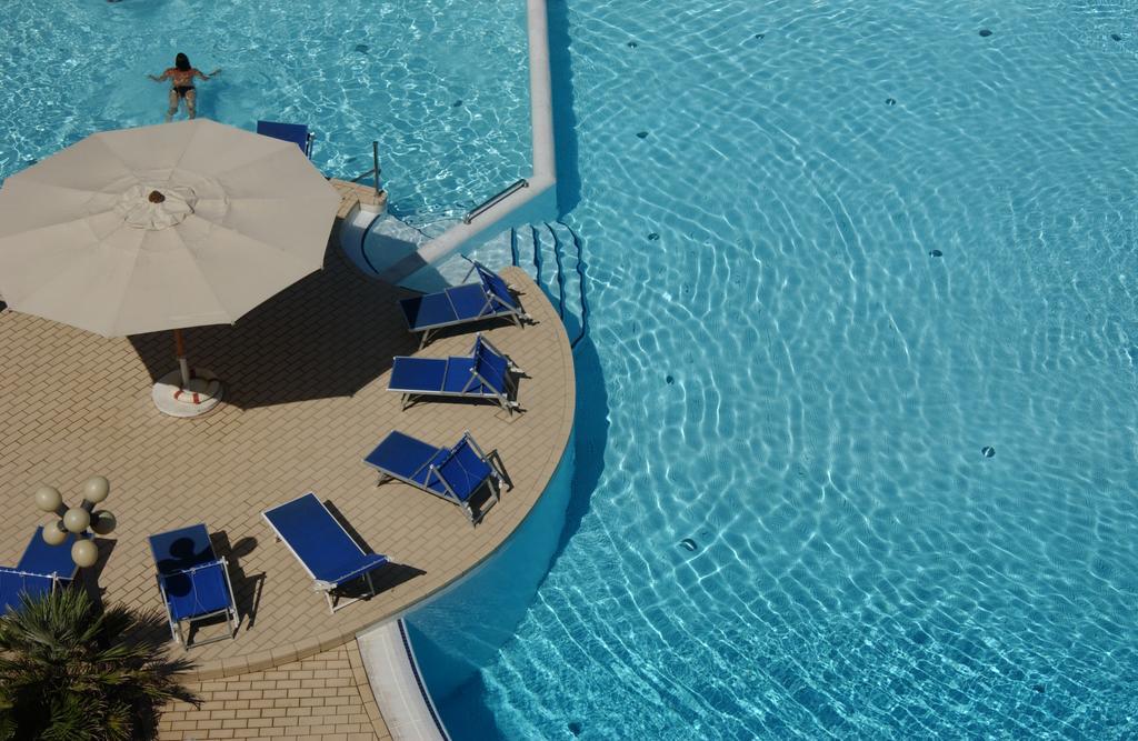 Hotel Valverde & Residenza Чезенатико Екстериор снимка